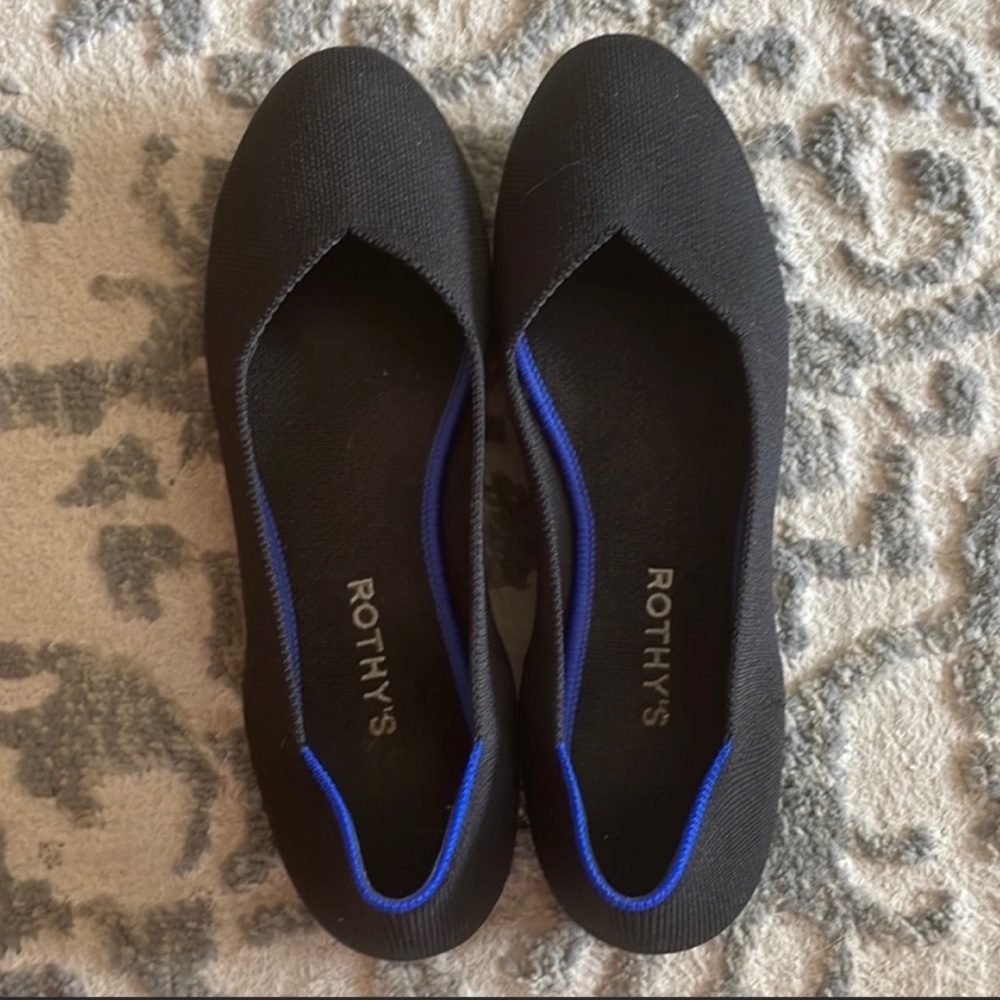 Excellent condition Rothy’s flats!
